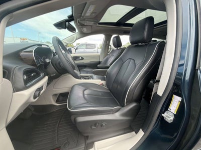 2022 Chrysler Pacifica Limited AWD