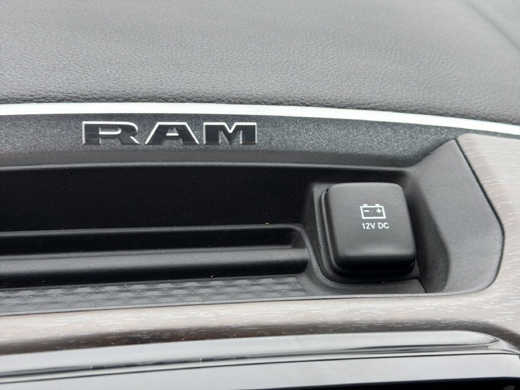 2022 RAM 2500 Laramie Crew Cab 4x4 6'4" Box