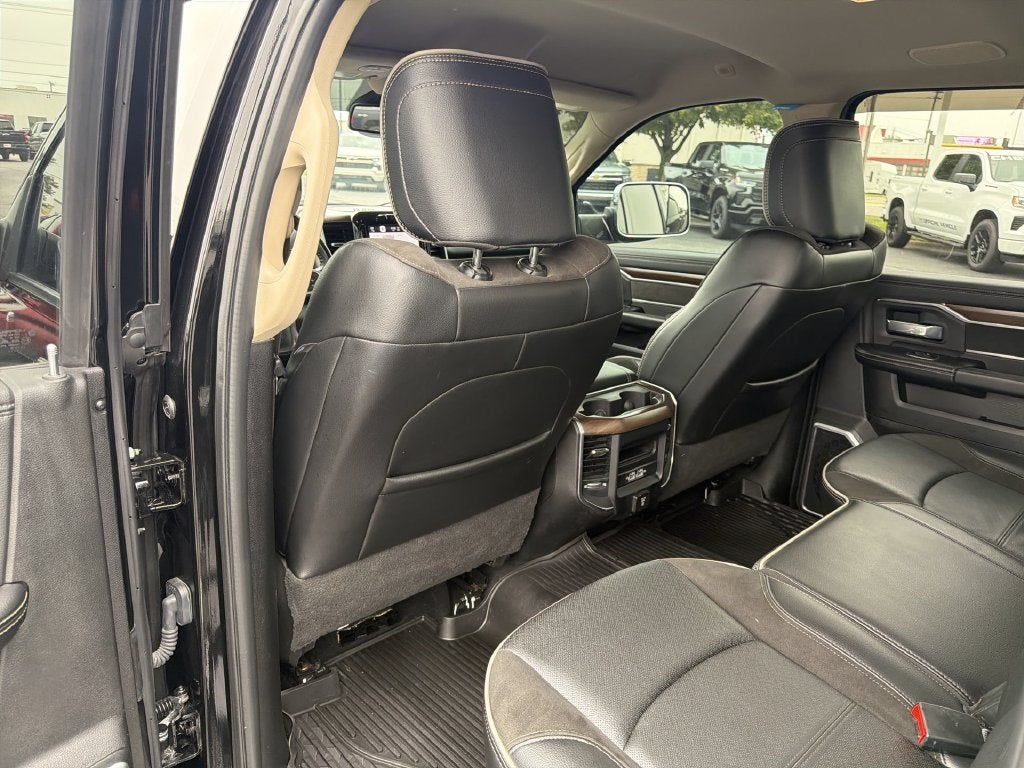 2022 RAM 2500 Laramie Crew Cab 4x4 6'4" Box