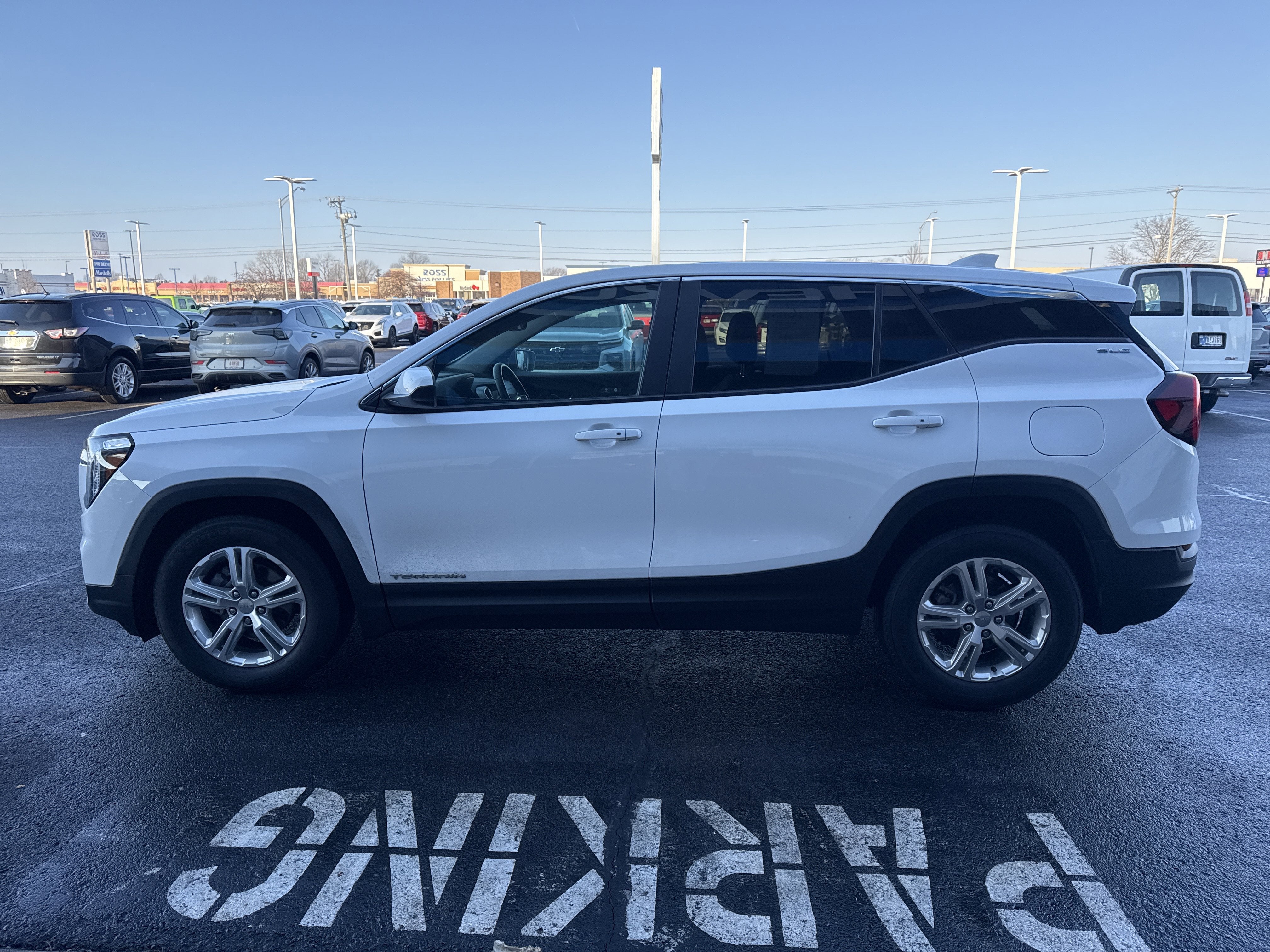 2022 GMC Terrain SLE