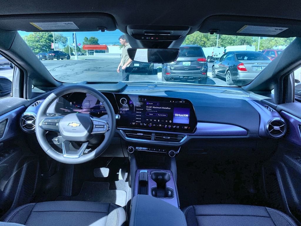2025 Chevrolet Equinox EV LT