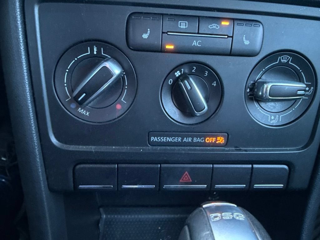 2012 Volkswagen Beetle 2.0T Turbo