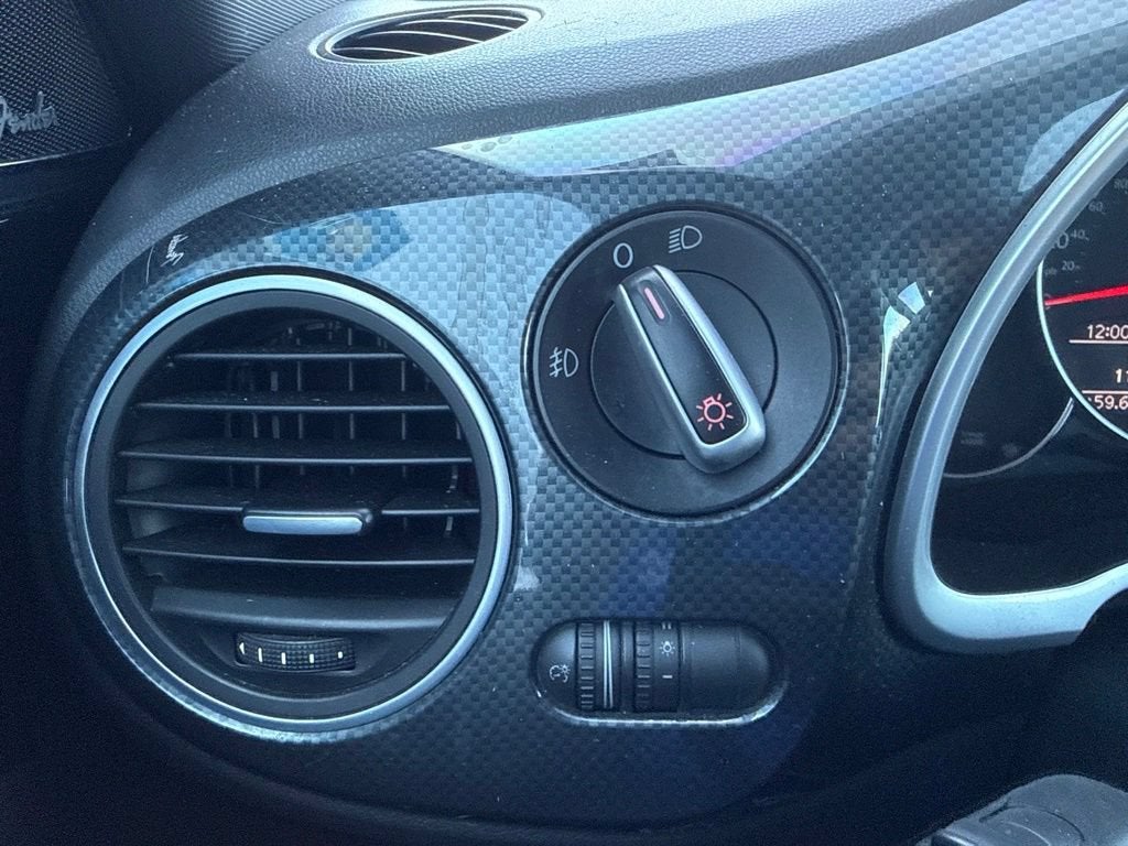 2012 Volkswagen Beetle 2.0T Turbo