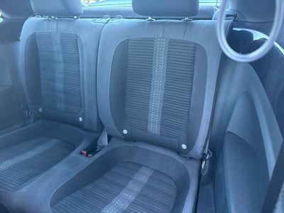 2012 Volkswagen Beetle 2.0T Turbo