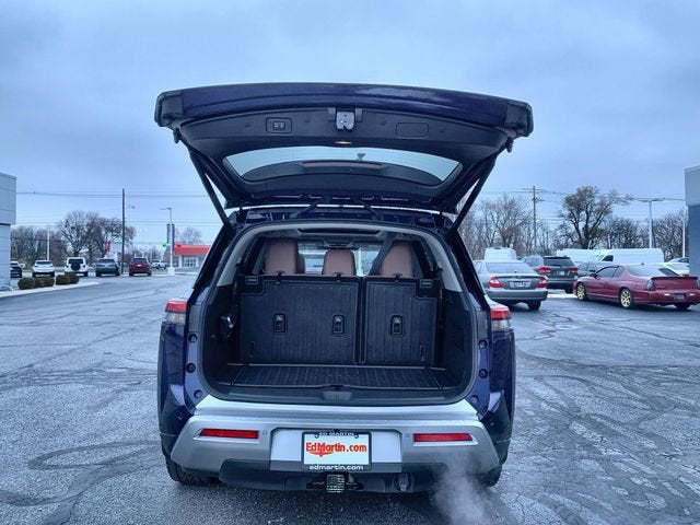 2024 Nissan Pathfinder Platinum