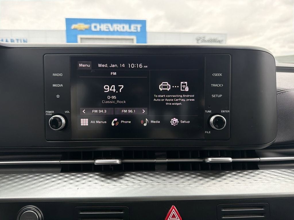 2023 Kia Carnival LX