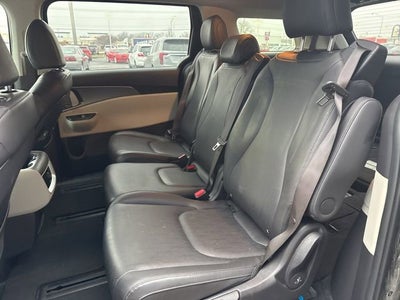 2023 Kia Carnival LX