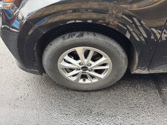 2023 Kia Carnival LX