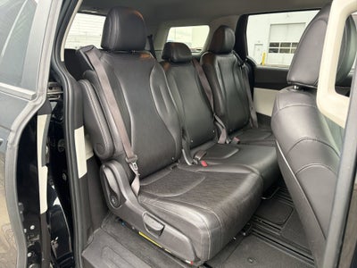 2023 Kia Carnival LX