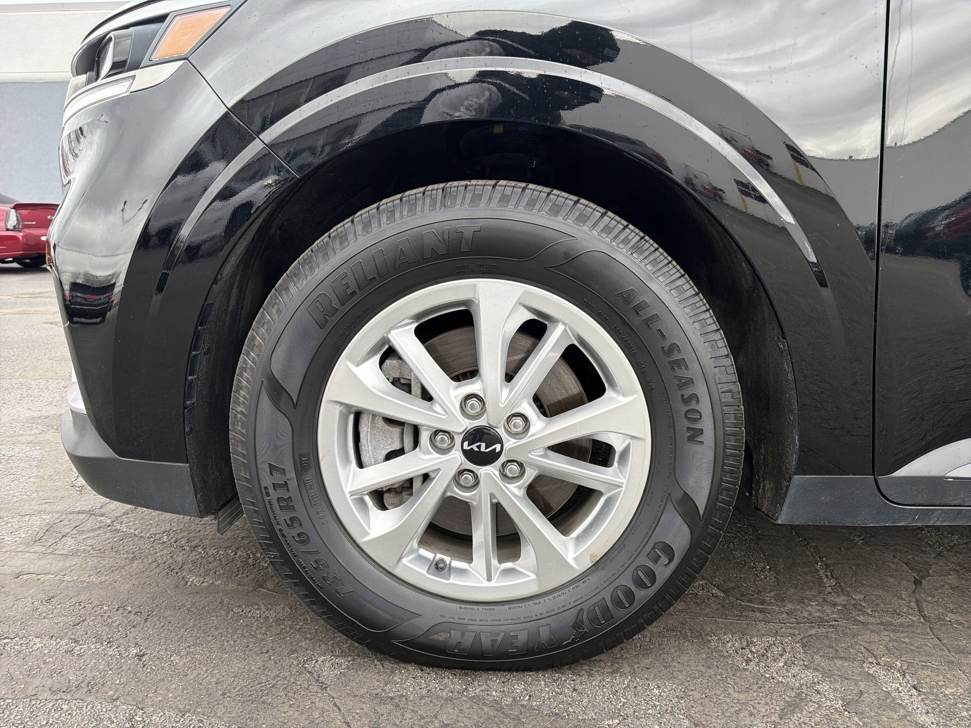 2023 Kia Carnival LX