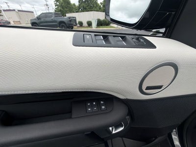 2023 Land Rover Discovery P360 S R-Dynamic